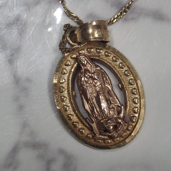 14K Gold Virgin Mary Necklace - Picture 10 of 10